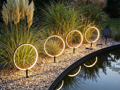 Solar Gartenleuchten LED Solar Gartenstecker modern, Solarleuchte Garten Leuchtringe Design warmweiß, Aluminium