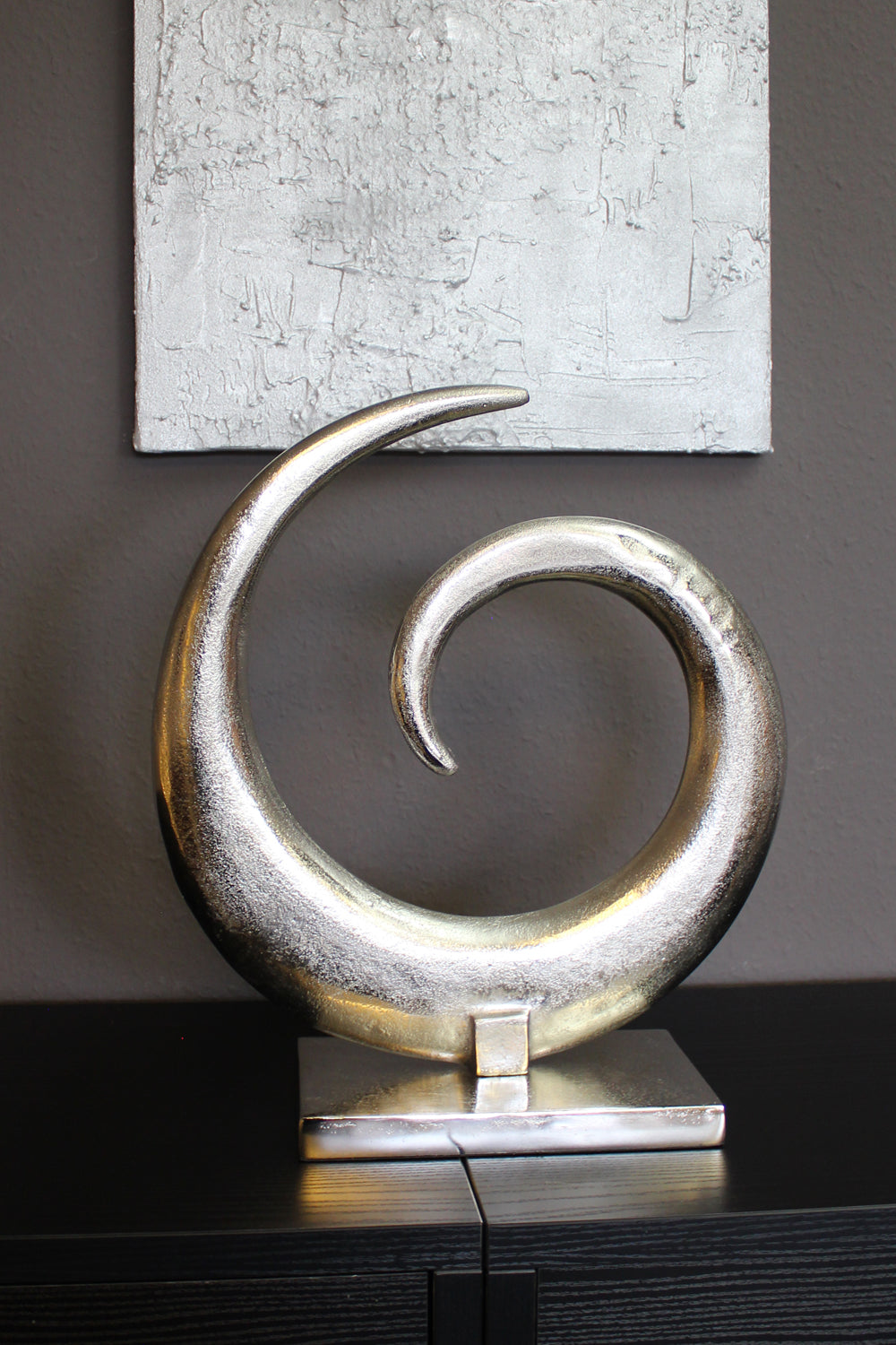 Dekofigur aus Aluminium Abstrakte Skulptur 43 x 38 cm