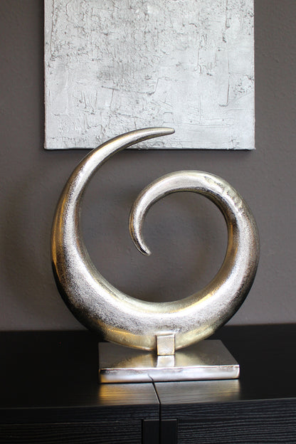 Dekofigur aus Aluminium Abstrakte Skulptur 43 x 38 cm