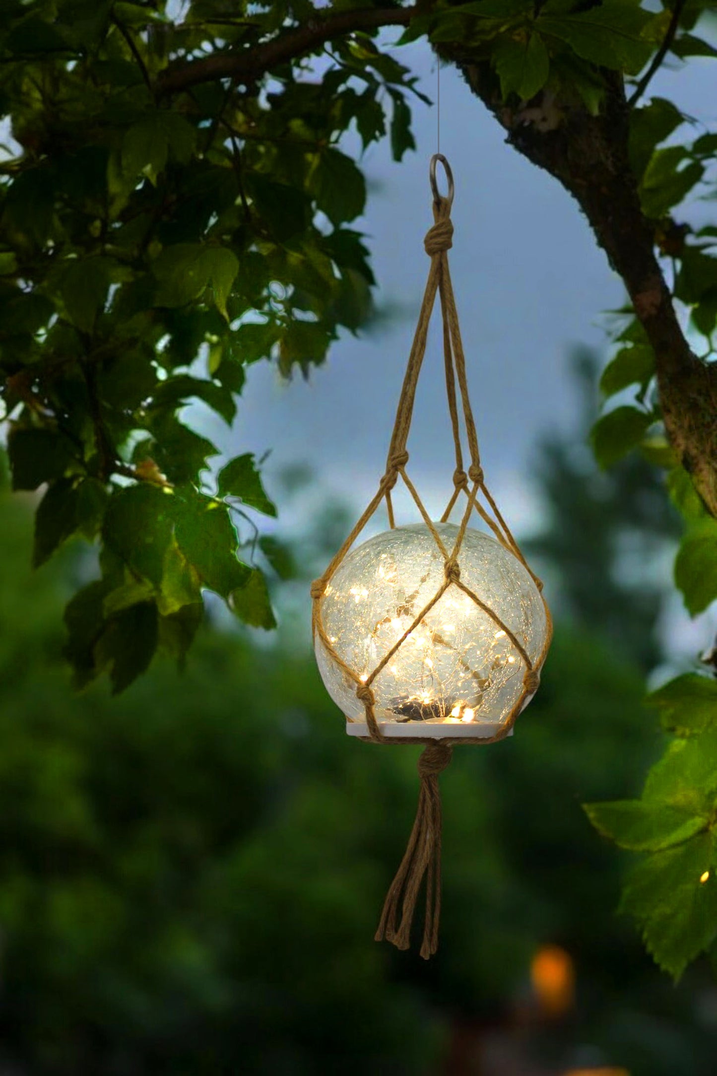 Solar Hängelampe & Tischlampe Leuchtkugel 2er Set Solarlampe 15 cm Boho-Stil mit hochwertigem Glas mit Jute Netz Gartendeko warmweiß