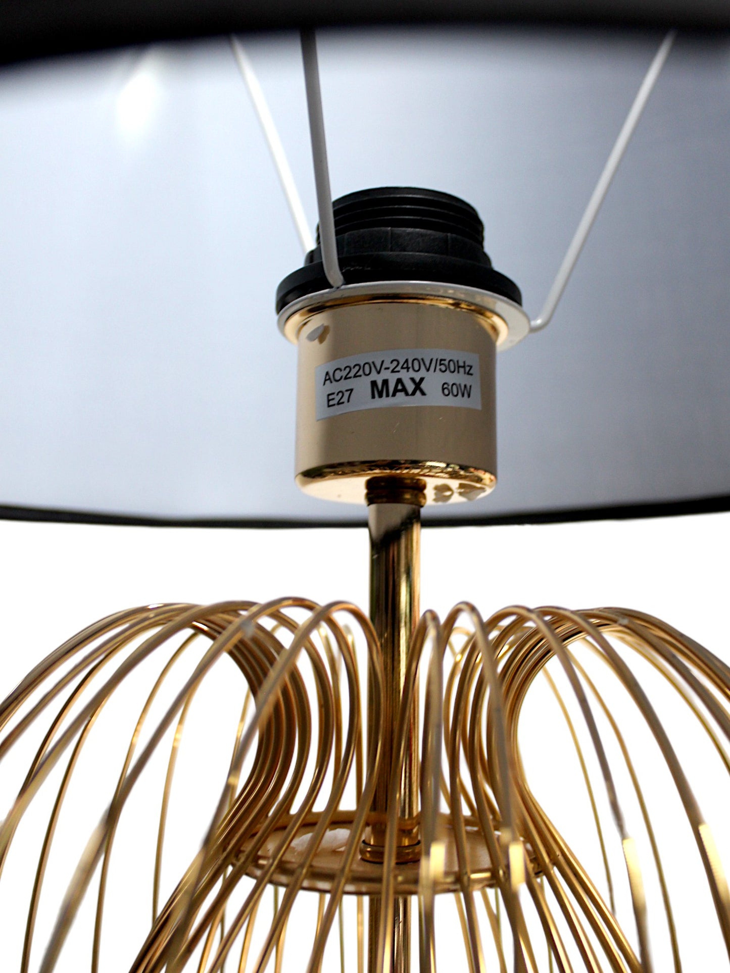 Arnusa Tischleuchte TLC013 Gold Schwarz – 63 cm Design Tischlampe mit Metallfuß in Drahtoptik & Stoffschirm – E27 Fassung, 32,5 cm Ø – Nachttischlampe Wohnzimmer Schlafzimme