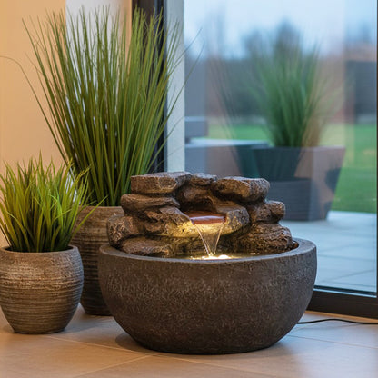 Runder Gartenbrunnen & Zimmerbrunnen TP3004 Ø42 cm – Kompakter Wasserfallbrunnen in Steinoptik mit warmweißer LED
