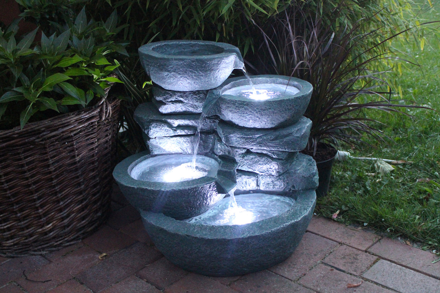 Springbrunnen Cascades mit LED-Beleuchtung Gartenbrunnen Zimmerbrunnen